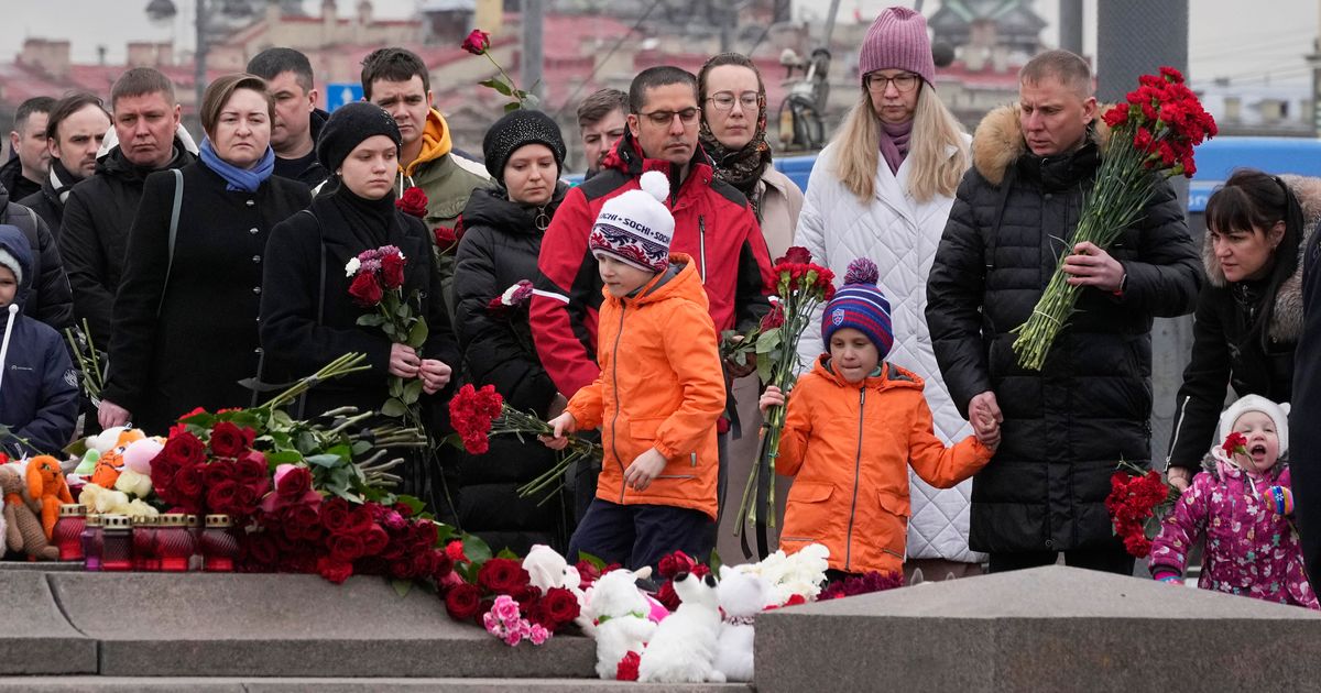 Alors que la Russie pleure l’attaque d’une salle de concert, certaines familles se demandent si leurs proches sont en vie