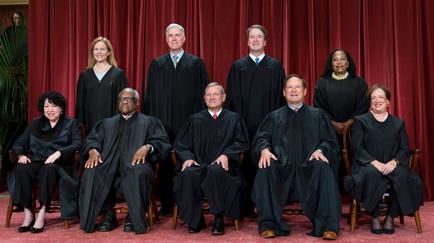 These Legal Scholars Have A Stark Warning About 1 Supreme Court Justice