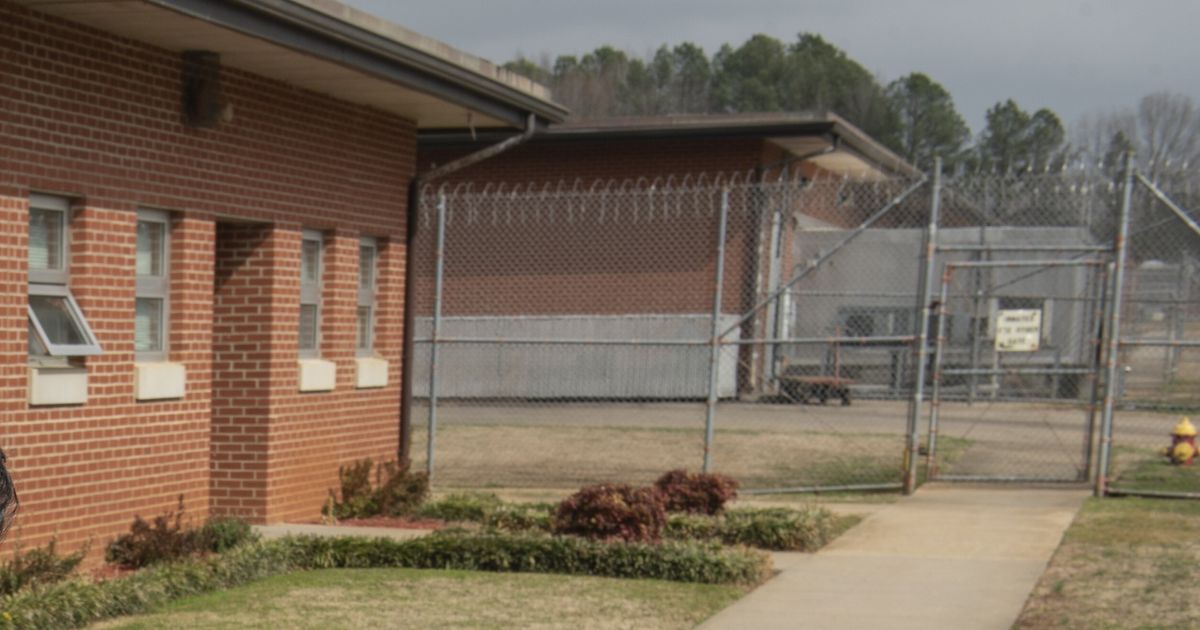 I've Been Incarcerated For 22 Years — And I've Never Seen Prisons This Out Of Control