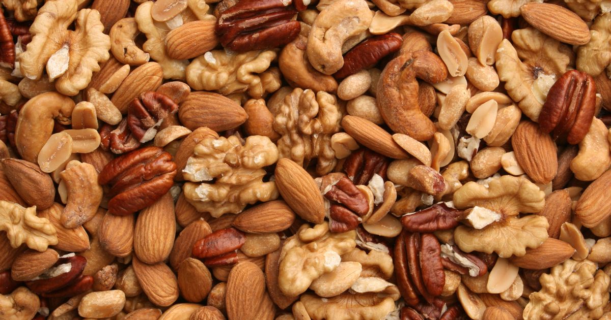 The Best Type Of Nuts You Should Snack On, Depending On Your Health Goals