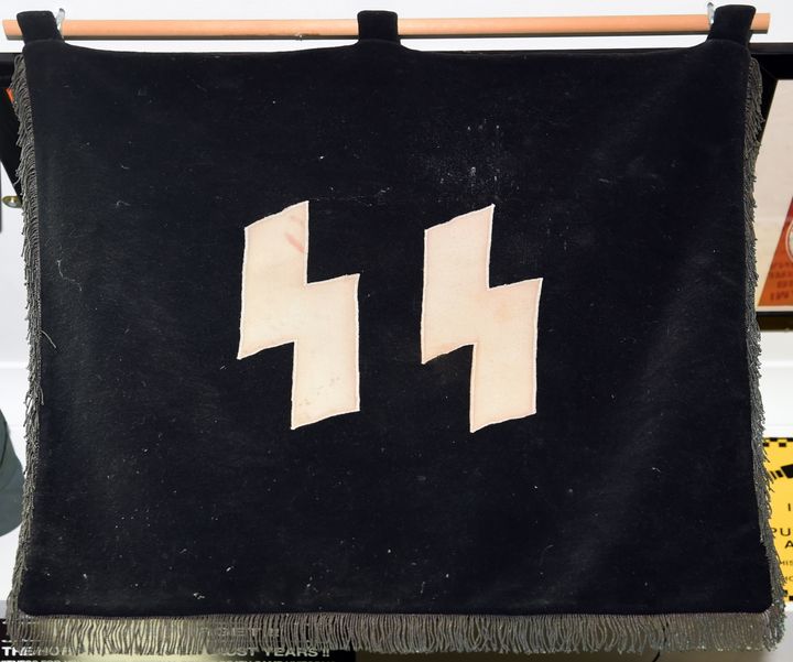 ナチス親衛隊（SS）の旗