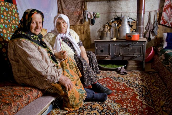 Γυναίκες που μιλούν ρωμέικα στο Çaykara της Τραπεζούντας.