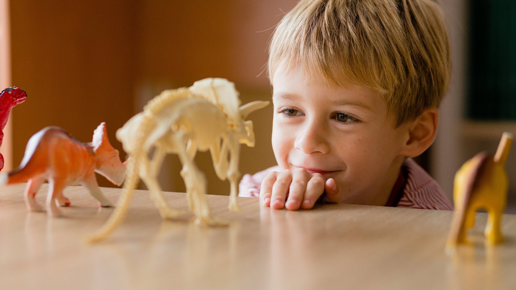 The Scientific Reason Why Kids Love Dinosaurs Is Seriously Heartwarming |  HuffPost UK Parents