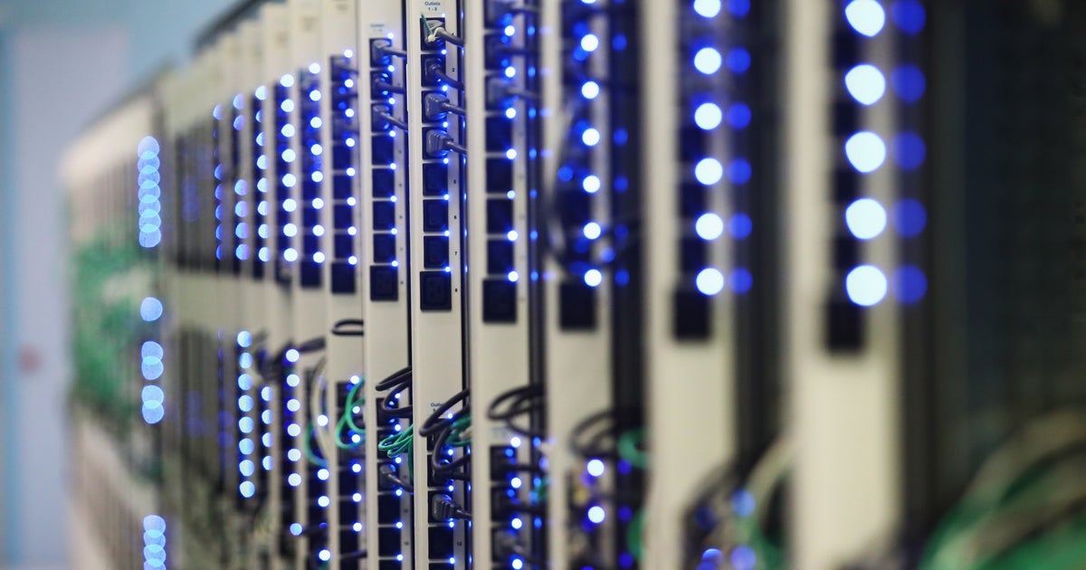 Civil Liberty Advocates Threaten To Sink FISA Bill If No Votes On Searches, Data Collection (huffpost.com)