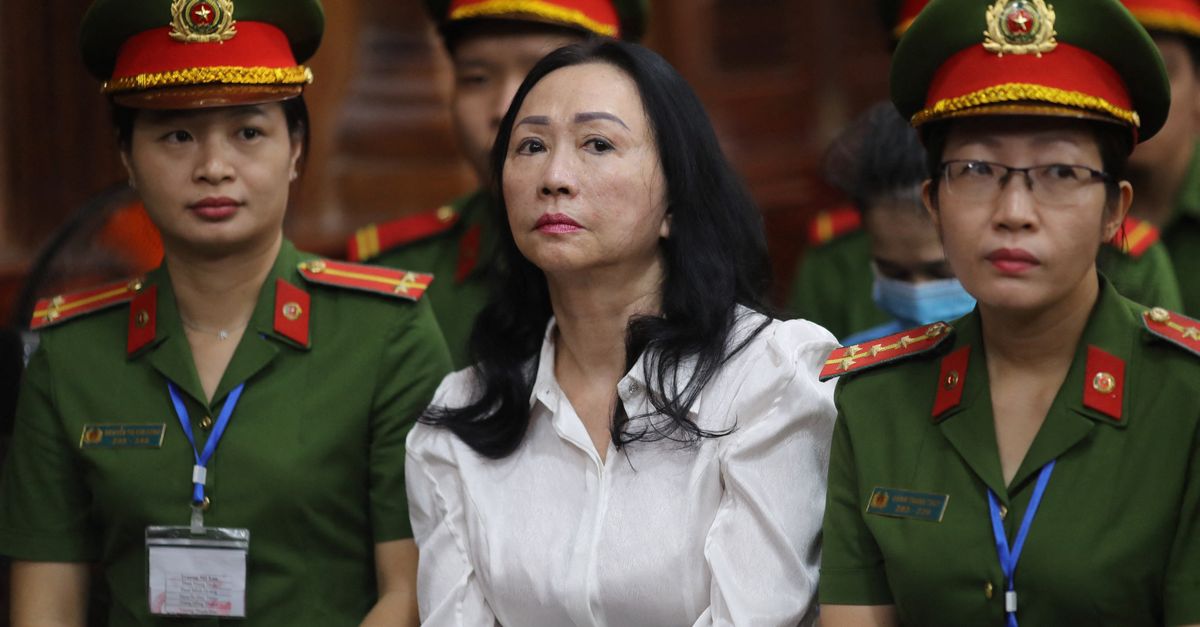 Vietnamese Businesswoman Truong My Lan Sentenced to Death for Financial Fraud