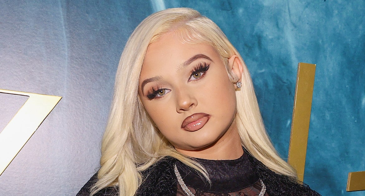 Travis Barker’s Teen Daughter Shuts Down ‘Delusional’ Plastic Surgery Rumors