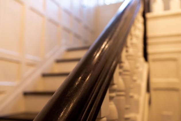 The Easy Secret To Painting Staircase Handrails Perfectly Is Only £1.50