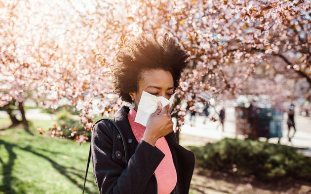 14 Unexpected Signs Of Seasonal Allergies That Aren't Sneezes Or Sniffles