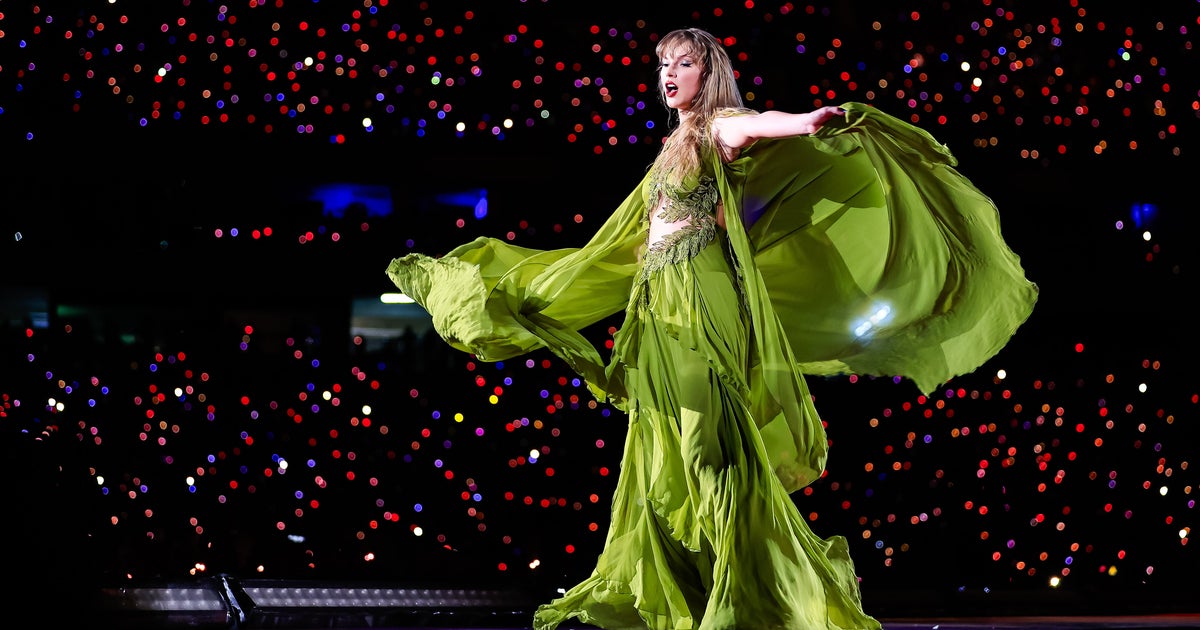 Critics Are Divided Over Taylor Swift's Tortured Poets Department - Vimarsana News