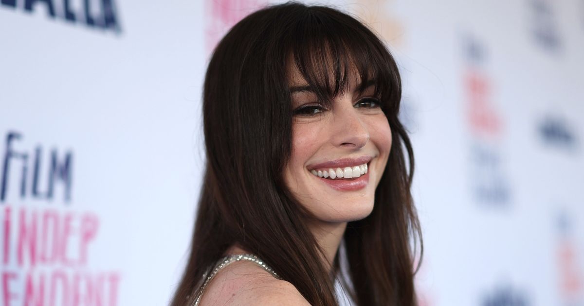 Anne Hathaway Was Asked To Kiss 10 Actors For 'Gross' CoStar Chemistry