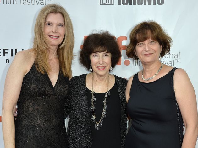 (中央）ハリウッドのプロデューサー、キャロル・バウムさん（2014年9月5日）TORONTO, ON - SEPTEMBER 05: (L-R) Producers Judy Cairo, Carol Baum 