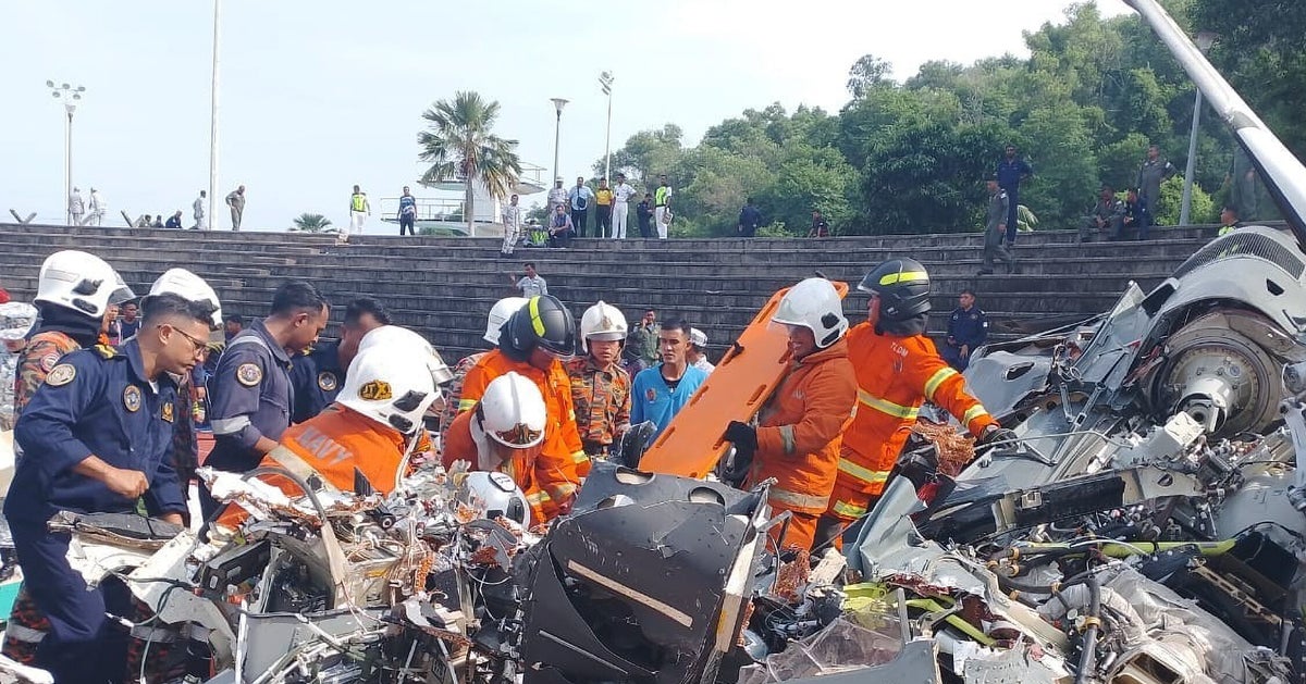 10 Killed As Malaysian Military Helicopters Collide