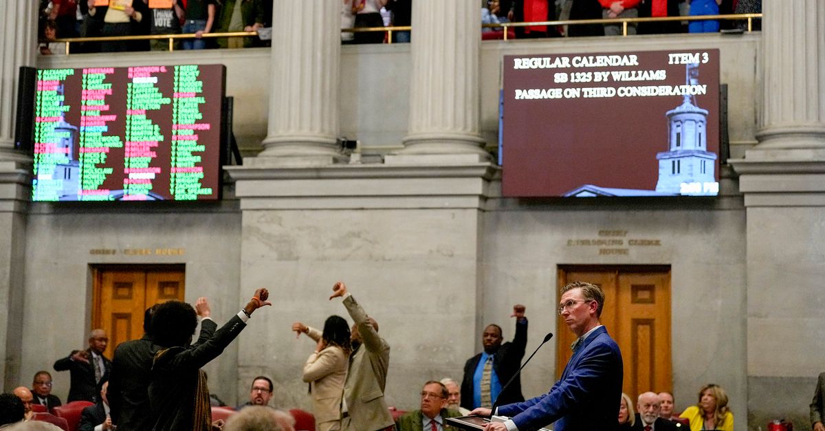 Tennessee Lawmakers Pass Bill To Allow Armed Teachers A Year After Shooting