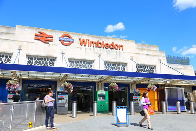Ο σιδηροδρομικός σταθμός του Wimbledon στο νότιο Λονδίνο.