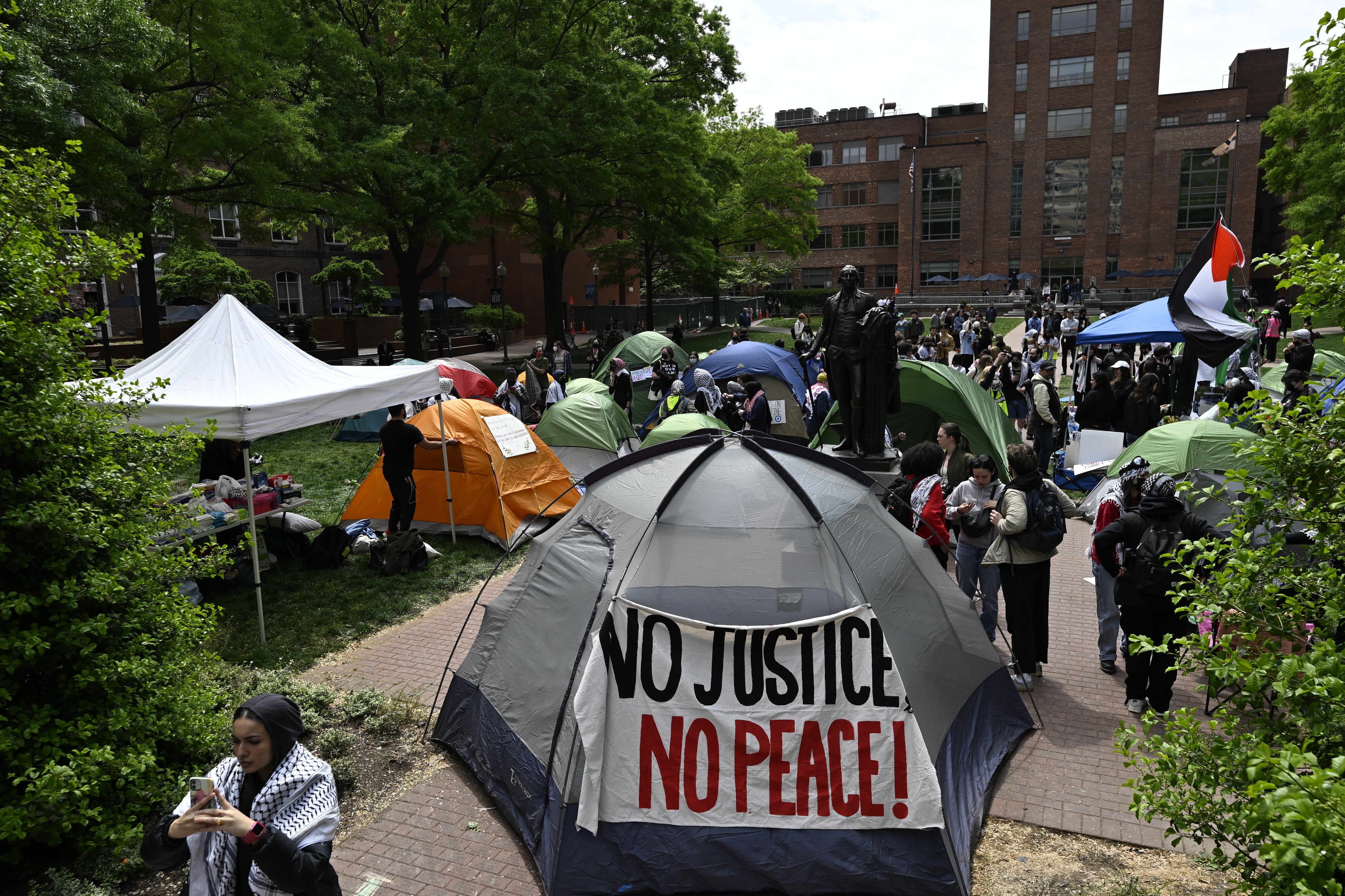 8 Colleges Protest War In Gaza At George Washington University ...