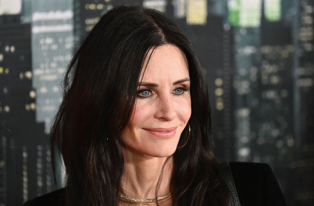 Courteney Cox Recalls 'Intense' Moment Her Fiancé Broke Up With Her During Therapy...