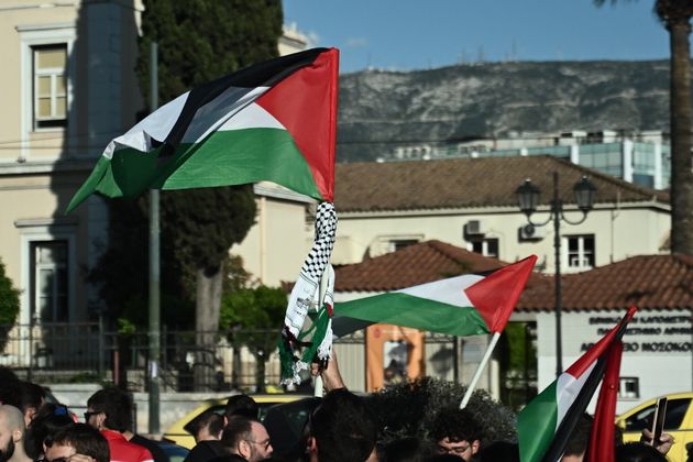 Συγκέντρωση στο Πάρκο Ελευθερίας και πορεία προς την αμερικάνικη πρεσβεία, σε ένδειξη αλληλεγγύης στους φοιτητές των ΗΠΑ που διαδηλώνουν ενάντια στον πόλεμο στην Παλαιστίνη από φοιτητικούς συλλόγους της Αθήνας, Παρασκευή 26 Απριλίου 2024. (ΚΩΣΤΑΣ ΤΖΟΥΜΑΣ/EUROKINISSI)