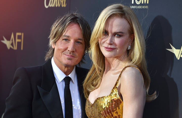 Keith Urban (links) und Nicole Kidman kommen zur 49. jährlichen AFI Life Achievement Award Gala zu Ehren von Kidman am Samstag, 27. April 2024, im Dolby Theater in Los Angeles.  (Foto von Jordan Strauss/Invision/AP)