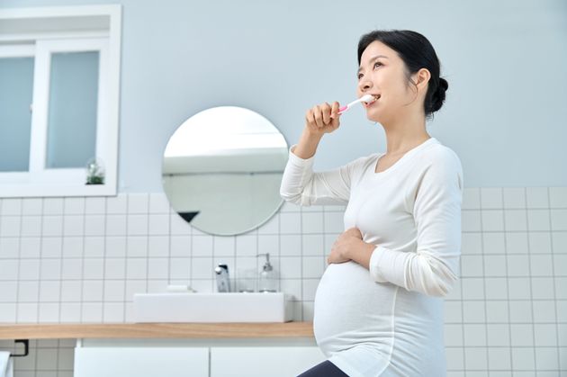 So, THAT’s Why Your Gums Bleed During Pregnancy