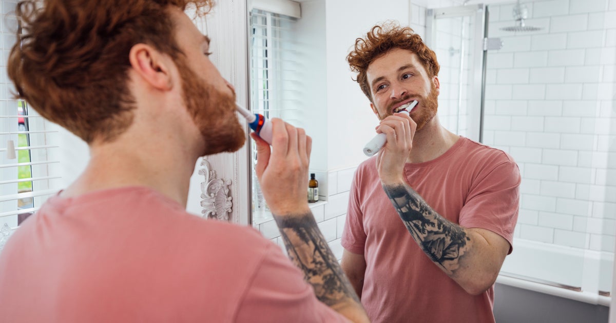 How The Way You Brush Your Teeth Can Improve Brain Fog - Vimarsana News
