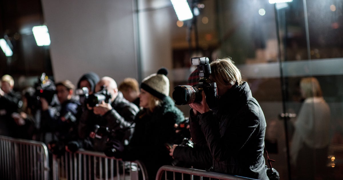 How Often Do Celebs Stage Paparazzi Shots? | HuffPost UK Entertainment - Vimarsana News