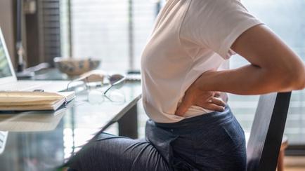 I'm A Spine Doctor. Here's 1 Thing I'd Never, Ever Do If I Had Back Pain.