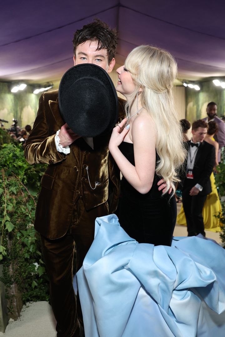 Barry and Sabrina share a laugh on the Met Gala red carpet