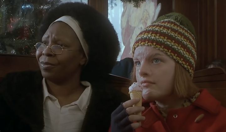 Whoopi Goldberg and Elisabeth Moss in Girl, Interrupted