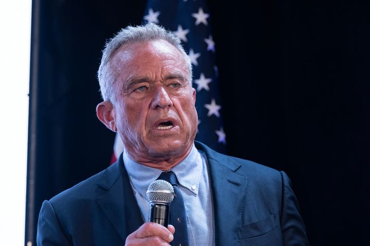 Der unabhängige Präsidentschaftskandidat Robert F.  Kennedy Jr. ist weiterhin hin- und hergerissen, wenn es um Abtreibung geht.