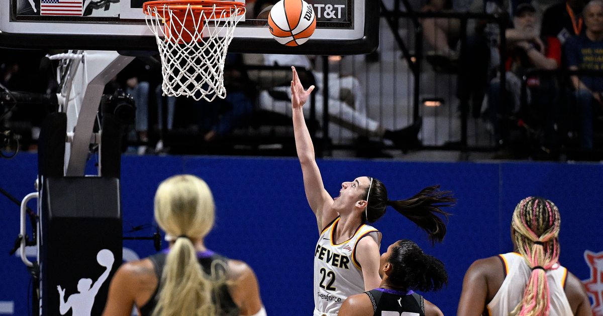 Caitlin Clark Struggles Early In WNBA Debut Before Scoring 20 Points In Fever's Loss To Connecticut