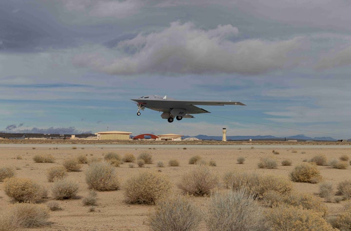 Το Β-21 Raider προορίζεται να αντικαταστήσει τα B-1 και B-2. 