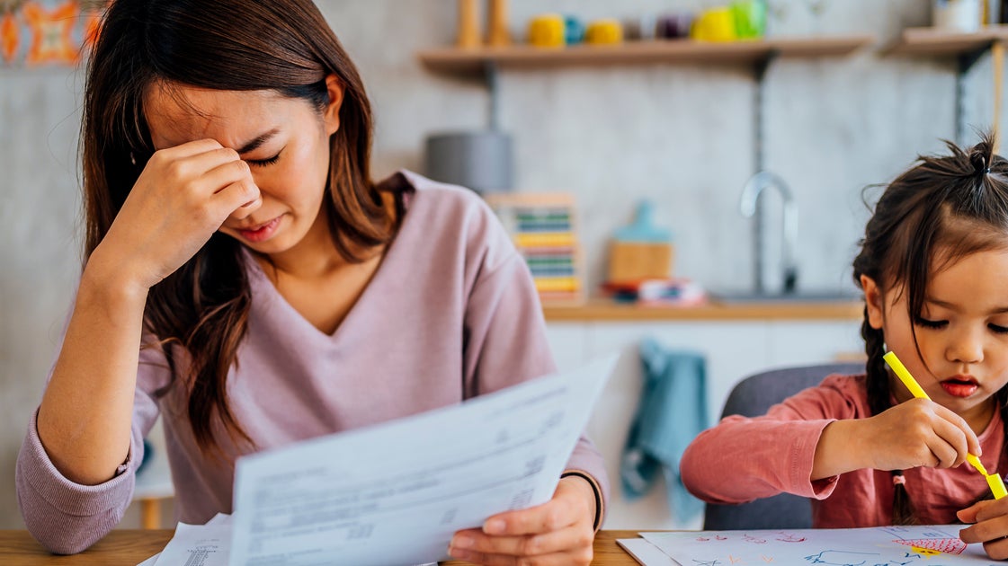 The 'Invisible' Household Tasks That Moms Are Responsible For Are Burning Them Out