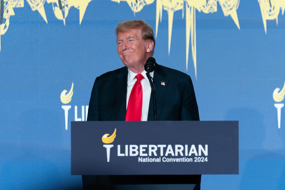 Trump hit with torrent of boos and catcalls during his petulant speech at Libertarian convention (huffpost.com)