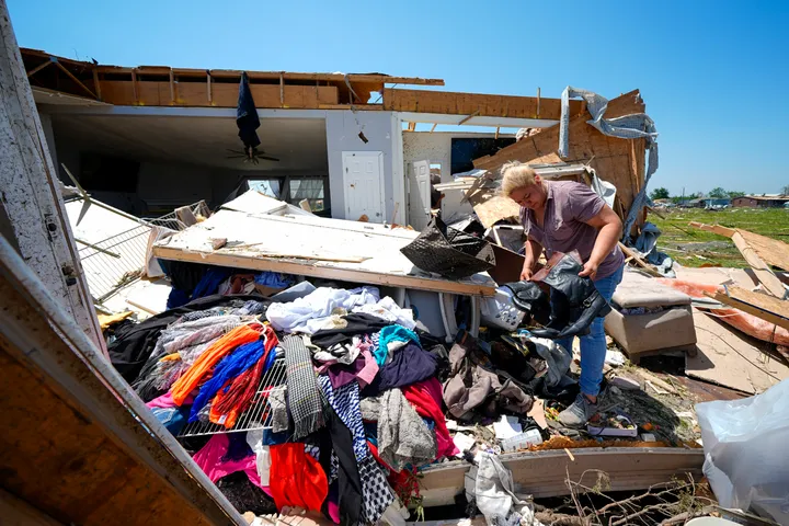 At Least 18 Dead In Texas, Oklahoma And Arkansas After Severe Weather Roars Across Region (huffpost.com)