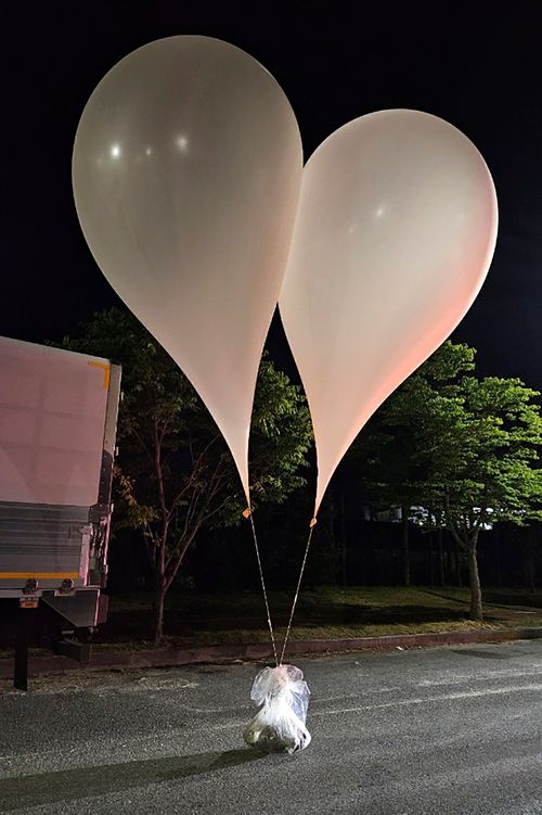 North Korea Flies Hundreds Of Trash And Manure-Filled Balloons Into South Korea (huffpost.com)