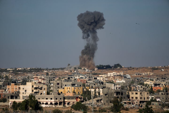 Hostage Households Name For Biden’s Stop-Hearth Deal — However Israel Says Situations Should Be Met 1 Smoke rises from an Israeli airstrike in Rafah, southern Gaza Strip, Friday, May 31, 2024. (AP Photo/Abdel Kareem Hana)