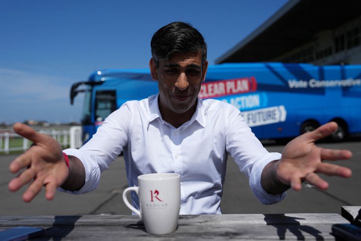 Rishi Sunak had another social media slip-up on Sunday night.