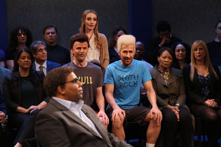 Kenan Thompson, Mikey Day, Chloe Fineman e Ryan Gosling no "Beavis e Butt-Head" esboço no episódio de 13 de abril do “Saturday Night Live”.