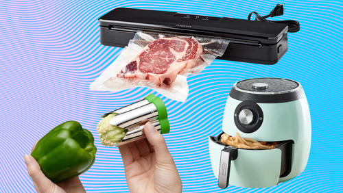 A bell pepper corer, a vacuum sealer machine and a Dash air fryer. 
