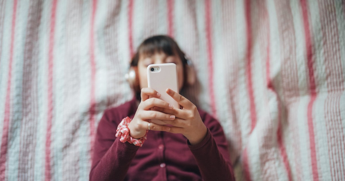 How To Set Screen Time Limits With Your Kids | HuffPost Life