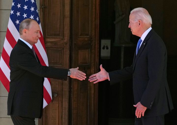 Russian President Vladimir Putin, left, and US President Joe Biden in 2021.