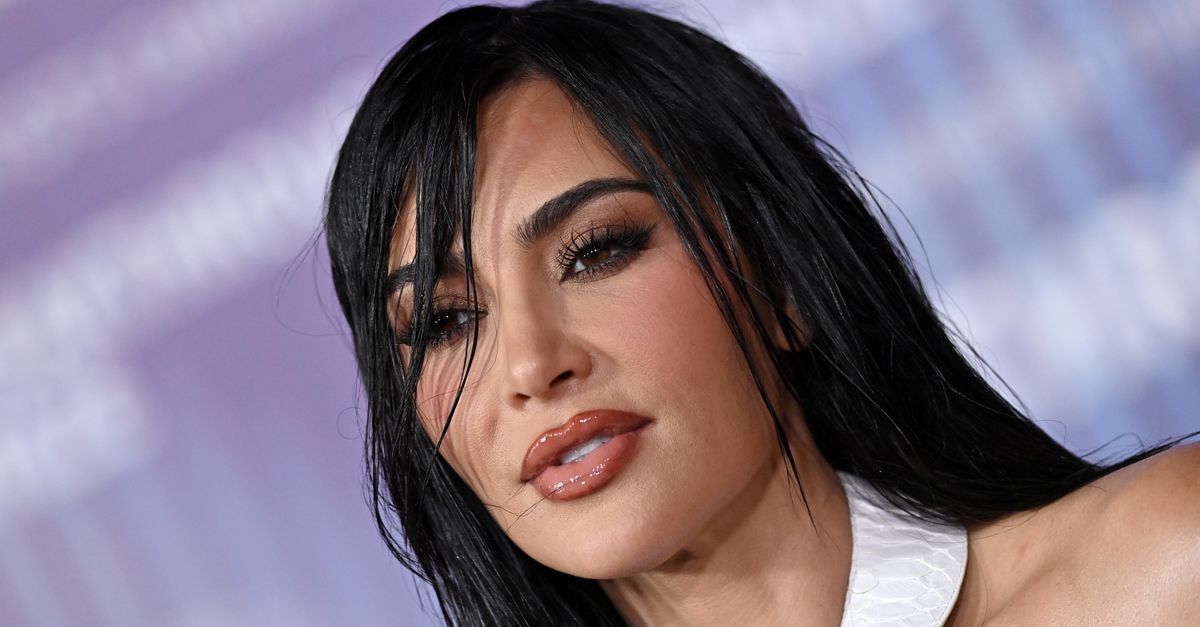 Kim Kardashian parla della vita domestica “disordinata” con i suoi 4 figli