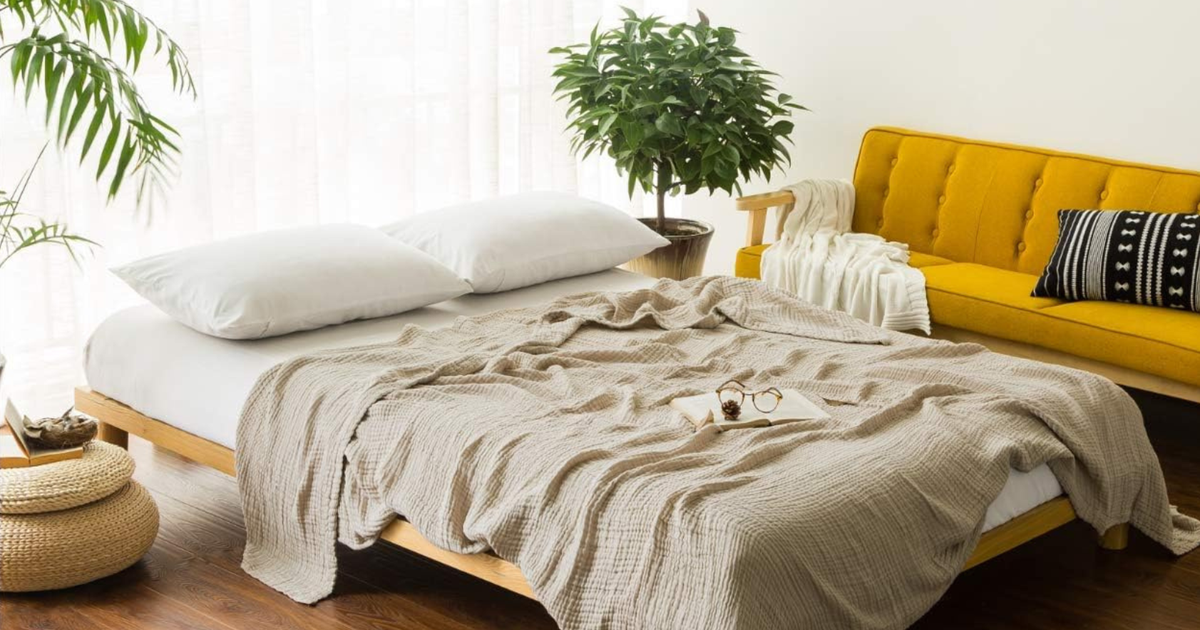 NextImg:Lightweight Blankets From Amazon That Look Fresh Out Of An Interior Design Catalog