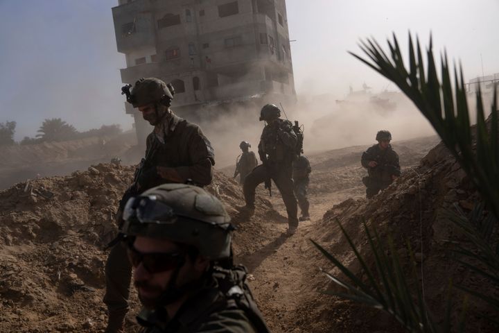Ισραηλινός στρατός επιχειρεί στην Χαν Γιουνίς στην Λωρίδα της Γάζας, 10 Ιουνίου 2024
