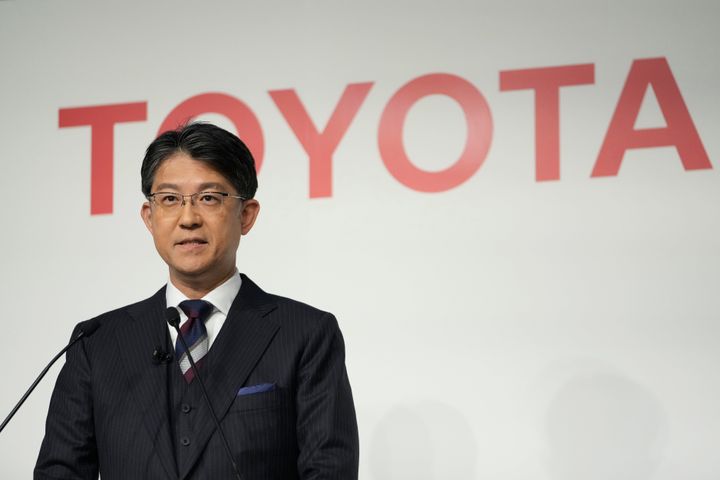 Ο πρόεδρος της Toyota Motor Corp και μέλος του Δ.Σ Koji Sato σε συνέντευξη Τύπου στο Τόκιο στις 12 Οκτωβρίου 2023. 