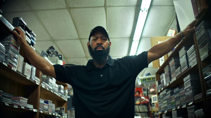 A former CD plant factory worker named Bennie Lydell Glover from Shelby, North Carolina, is considered the mastermind behind bringing some of the most popular music and films directly to fans' computers.