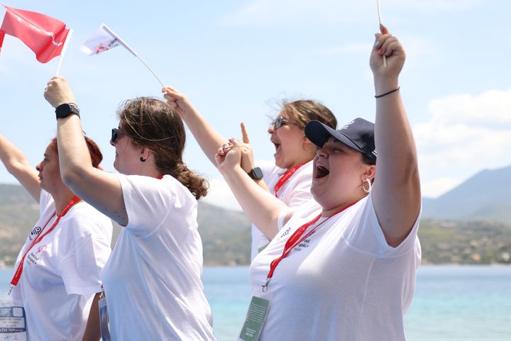 Παρέλαση αθλητών, προπονητών και συνοδών στην Τελετή Έναρξης των Πανελληνίων Αγώνων Special Olympics “Λουτράκι 2024”