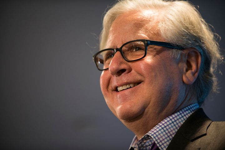 Howard Fineman, ein produktiver und ehemaliger HuffPoster-Journalist, ist gestorben.