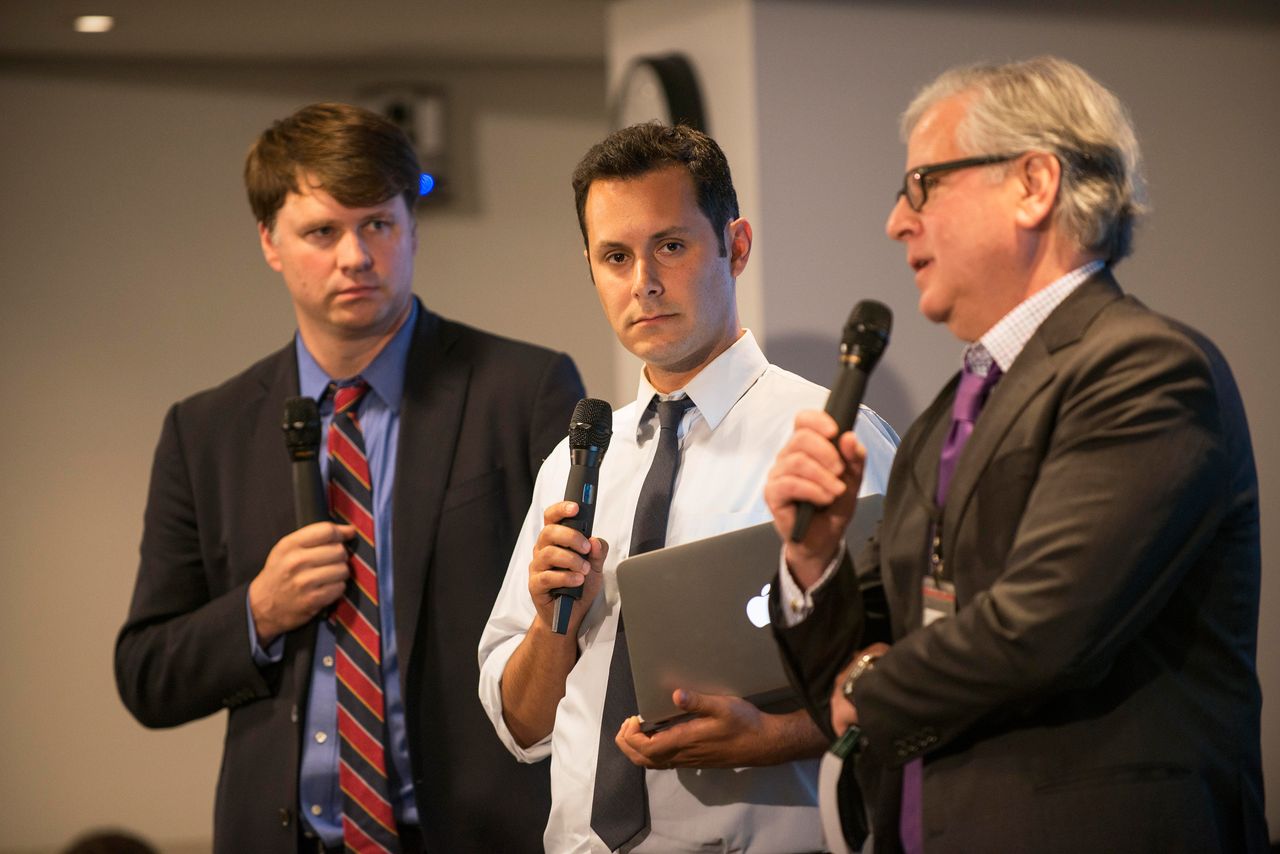 Howard Fineman (right) with Sam Stein (center) and Ryan Grim on June 11, 2014.