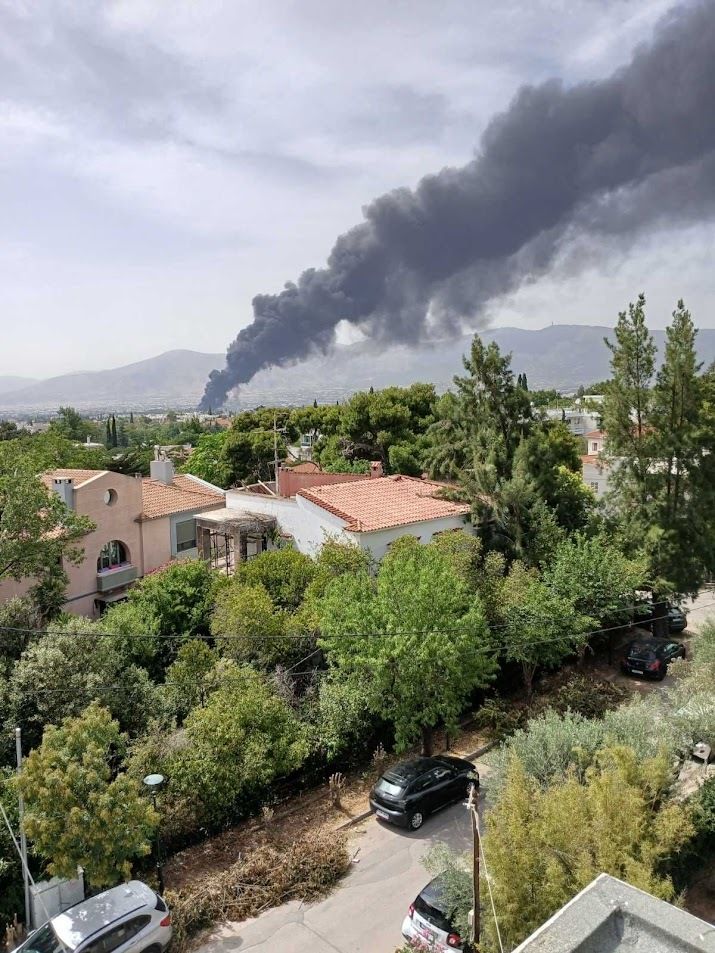 Φωτιά σε εργοστάσιο τηγανιών στην Κάτω Κηφισιά